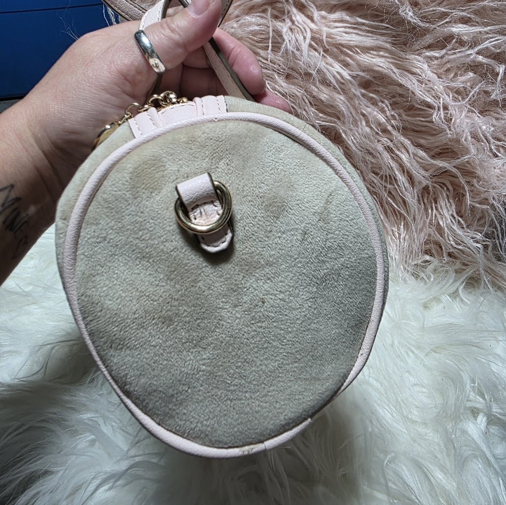 Juicy Couture Queen Of Everything Mini Barrel Bag - Picture 4 of 8